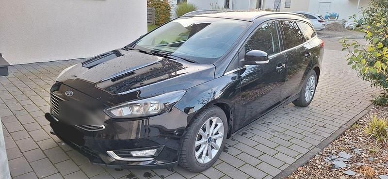 Schwarz Gebraucht 2016 Ford Focus Titanium Kombi | 8.500 € (Fairer Preis) - Bild 1/4