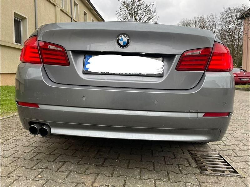 Gebraucht BMW 525 218 PS (160 kW) 2011 Grau Limousine
