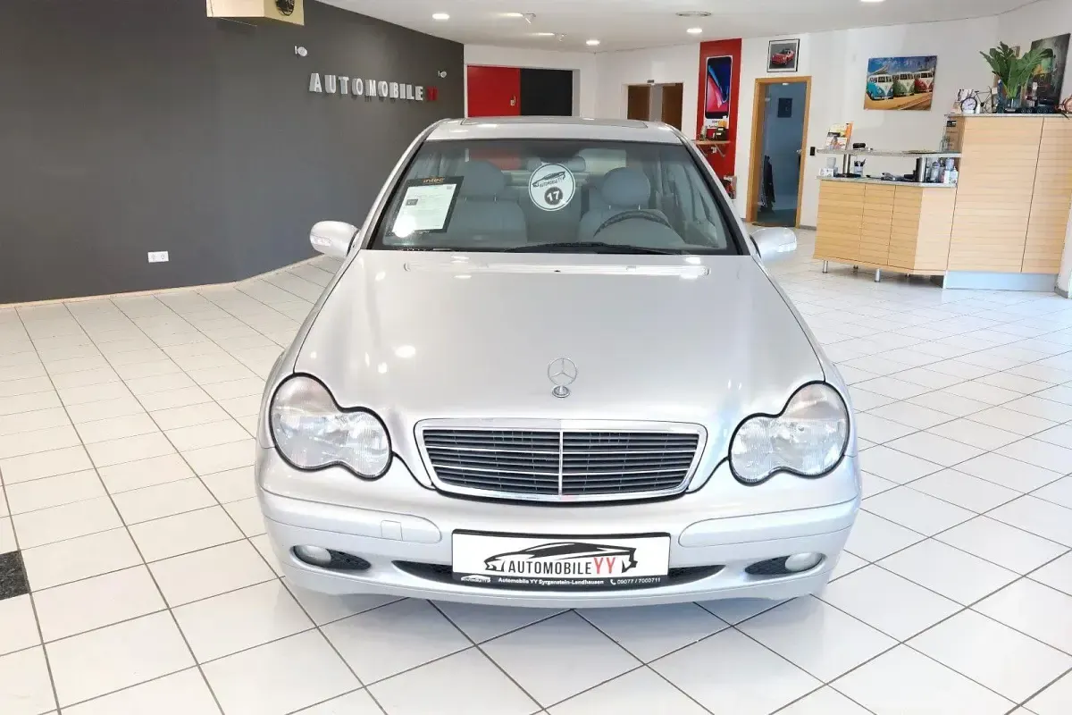 Gebraucht Mercedes C220 Classic 143 PS (105 kW) 2000 Silber Limousine