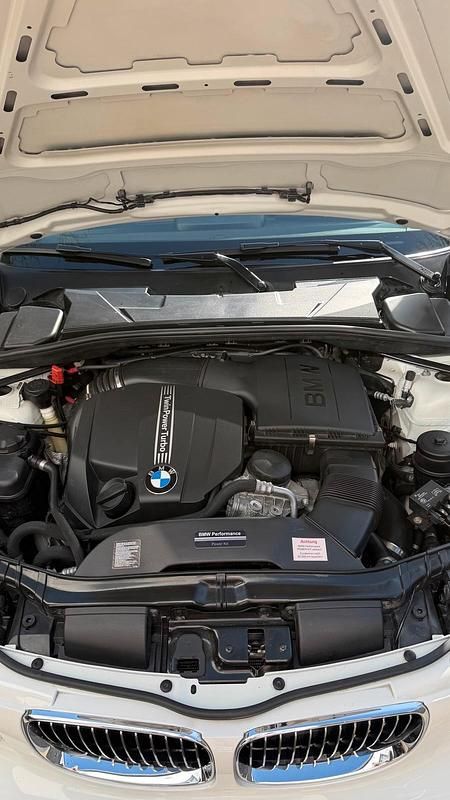 Gebraucht BMW 135 Cabriolet Performance 326 PS (239 kW) 2011 Weiß Cabrio