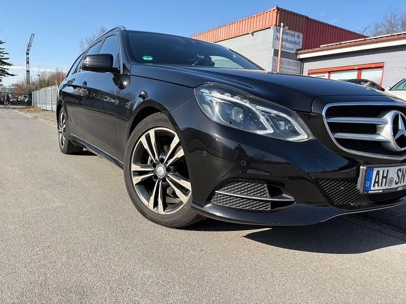 Gebraucht Mercedes E200 Avantgarde 136 PS (100 kW) 2015 Schwarz Kombi