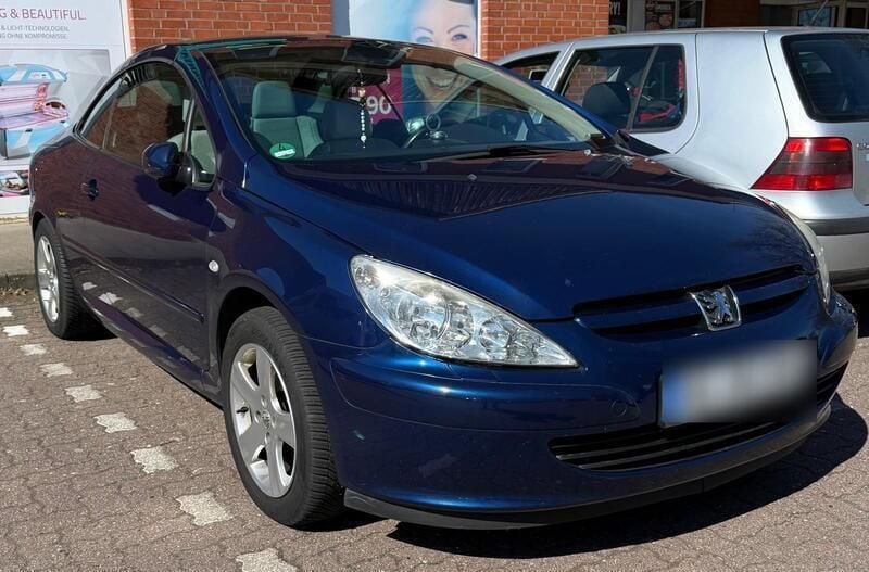 Blau Gebraucht 2005 Peugeot 307 CC Cabrio | 2.600 € (Fairer Preis) - Bild 1/4