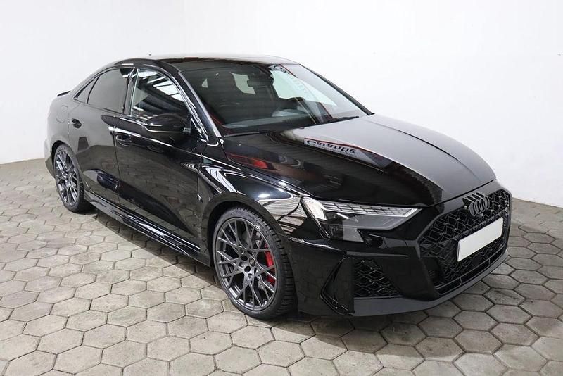 Gebraucht Audi RS3 Ambiente 400 PS (294 kW) 2025 Schwarz Limousine