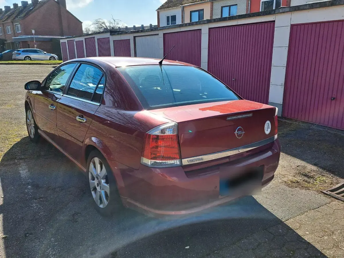 Gebraucht Opel Vectra 140 PS (102 kW) 2006 Rot Limousine