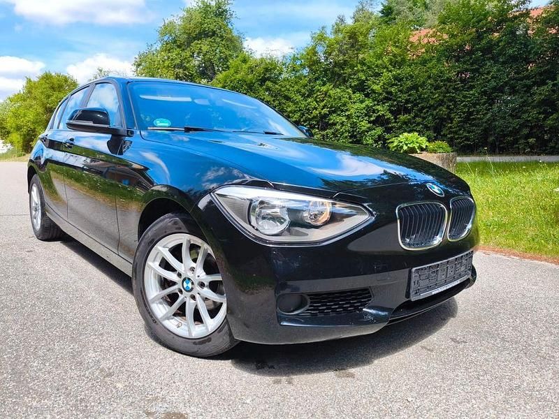 Schwarz Gebraucht 2015 BMW 116 Sport Line Kleinwagen | 9.900 € (Guter Preis) - Bild 1/4