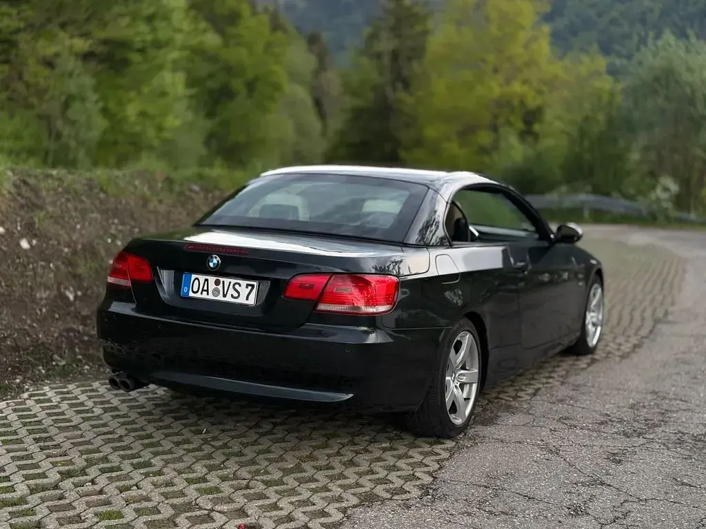 Gebraucht BMW 330 Cabriolet Sport Line 272 PS (200 kW) 2007 Schwarz Cabrio