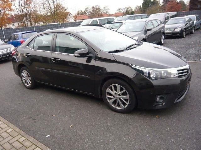 Gebraucht Toyota Corolla Edition 90 PS (66 kW) 2016 Braun Limousine