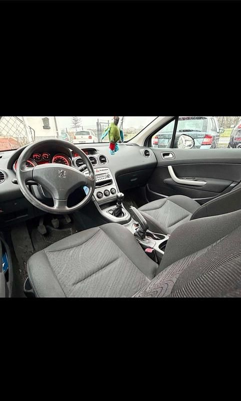 Gebraucht Peugeot 308 SW 101 PS (74 kW) 2009 Silber Kombi