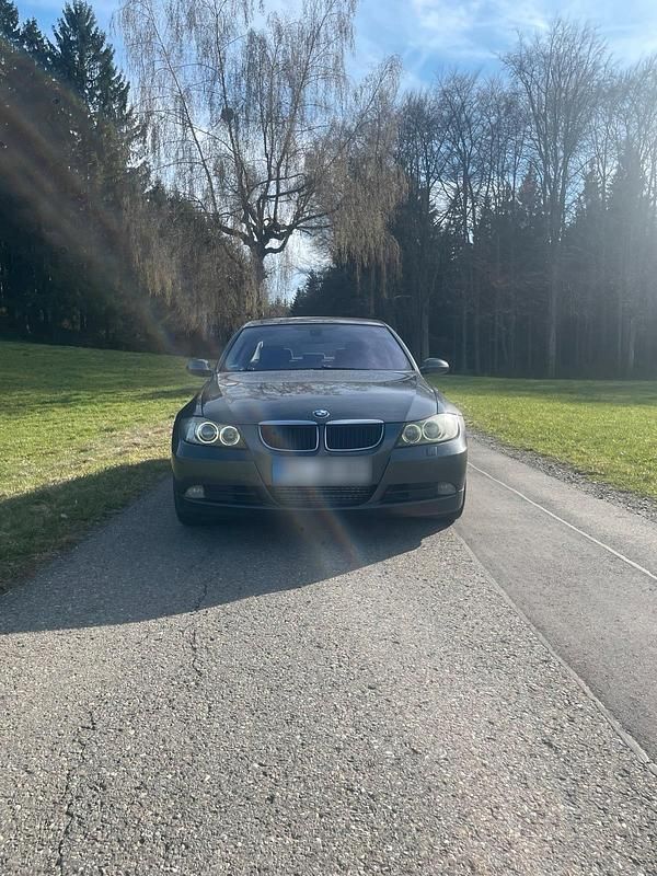 Gebraucht BMW 330 231 PS (169 kW) 2006 Grau Limousine