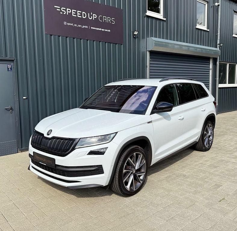 Weiß Gebraucht 2021 Skoda Kodiaq SportLine SUV | 29.500 € (Fairer Preis) - Bild 1/4