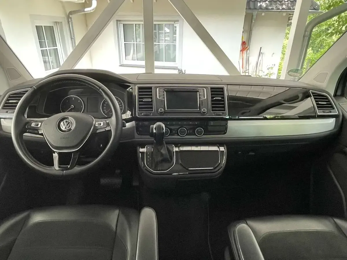 Gebraucht VW Multivan 199 PS (146 kW) 2019 Grau Van / Kleinbus