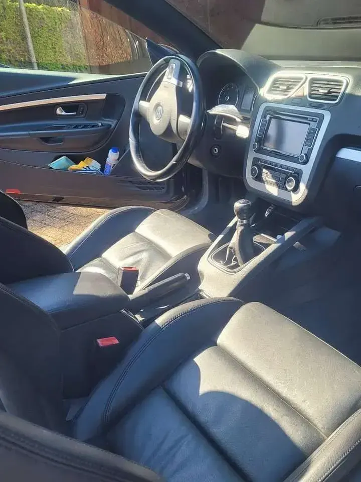 Gebraucht VW Eos 122 PS (89 kW) 2011 Schwarz Cabrio