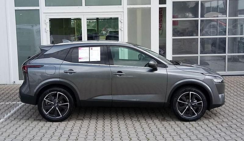 Gebraucht Nissan Qashqai Tekna 158 PS (116 kW) 2024 Grau SUV