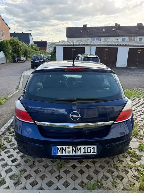 Gebraucht Opel Astra 101 PS (74 kW) 2006 Blau Limousine