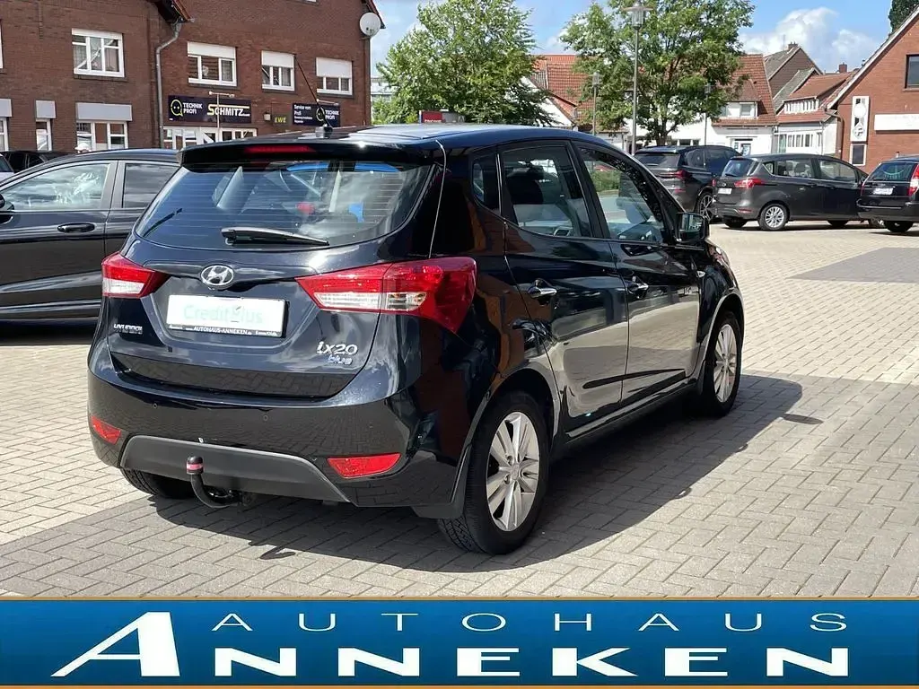 Gebraucht Hyundai ix20 125 PS (91 kW) 2014 Schwarz Kleinwagen