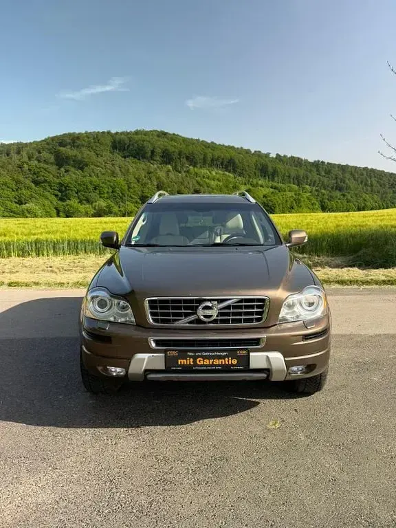 Gebraucht Volvo XC90 Momentum 200 PS (147 kW) 2014 Braun SUV