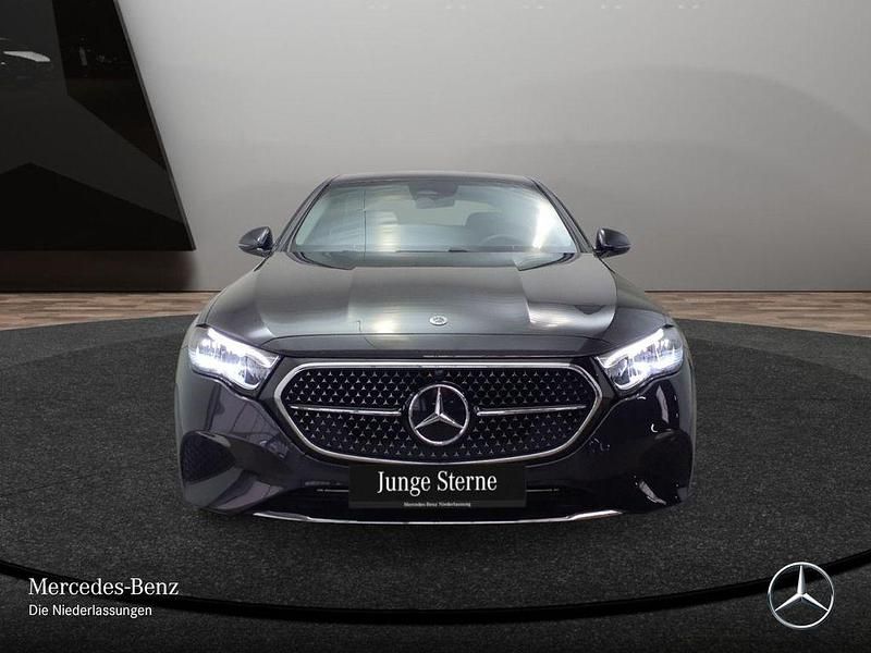 Gebraucht Mercedes E220 Advanced 197 PS (144 kW) 2024 Grau Limousine