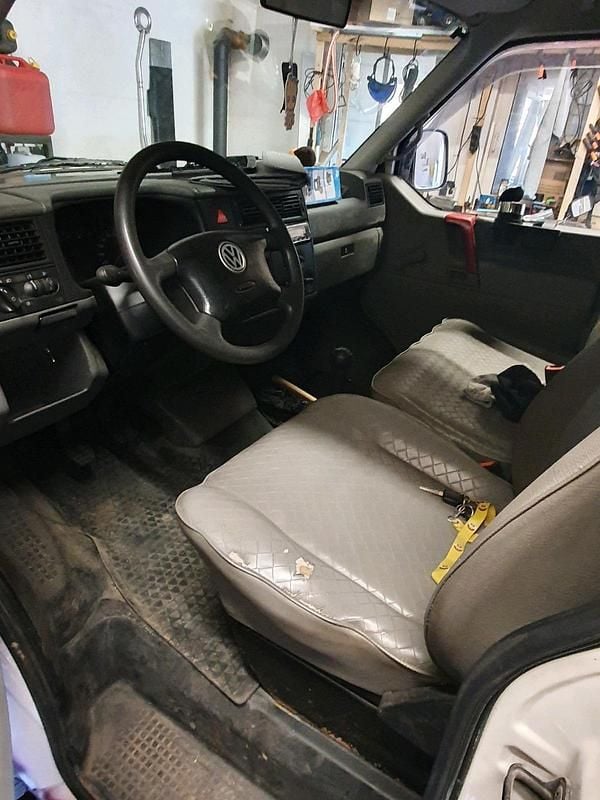Usata VW Transporter 68 CV (50 kW) 1999 Andere farben Furgone