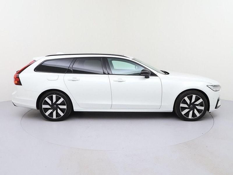 Gebraucht Volvo V90 Plus 398 PS (292 kW) 2025 Crystal weiss Kombi