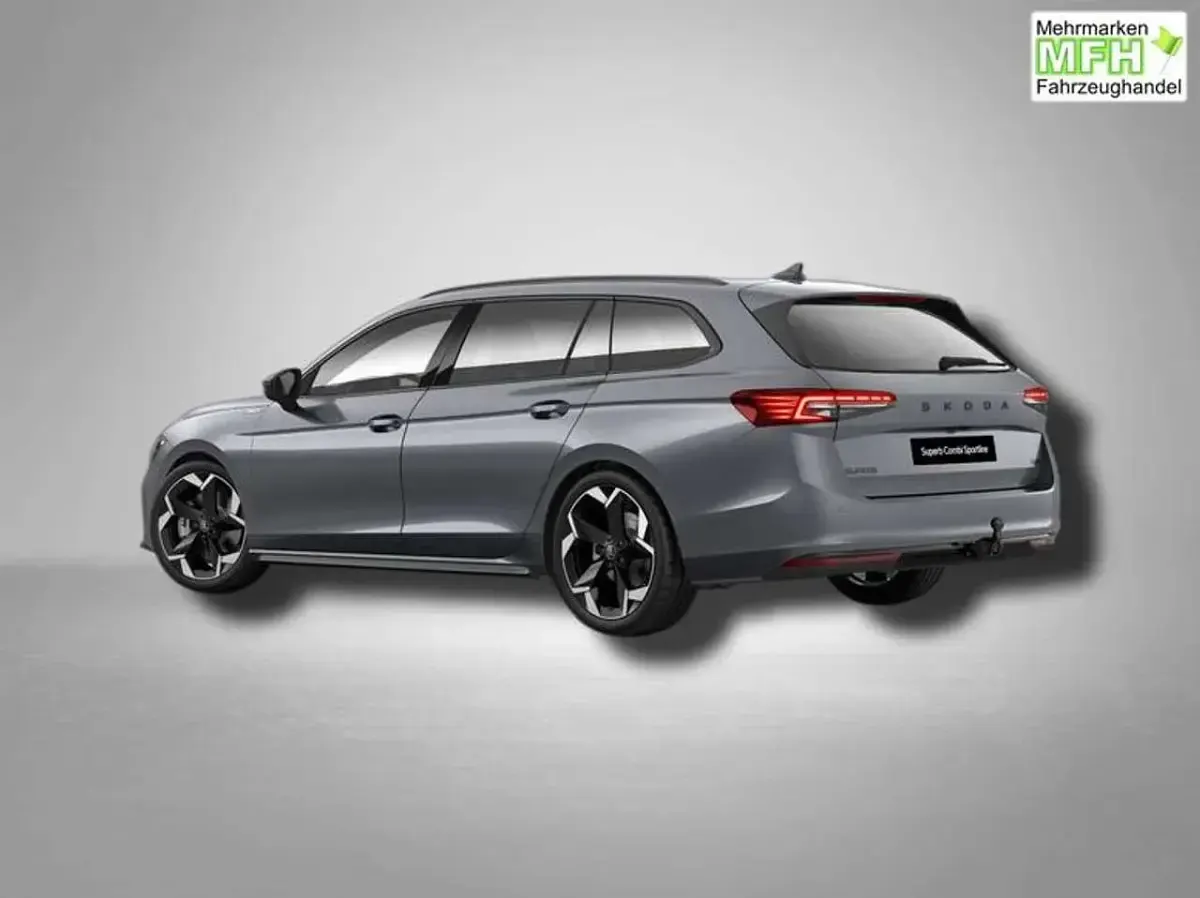 Gebraucht Skoda Superb SportLine 265 PS (194 kW) 2026 Graphitegrau metallic Kombi