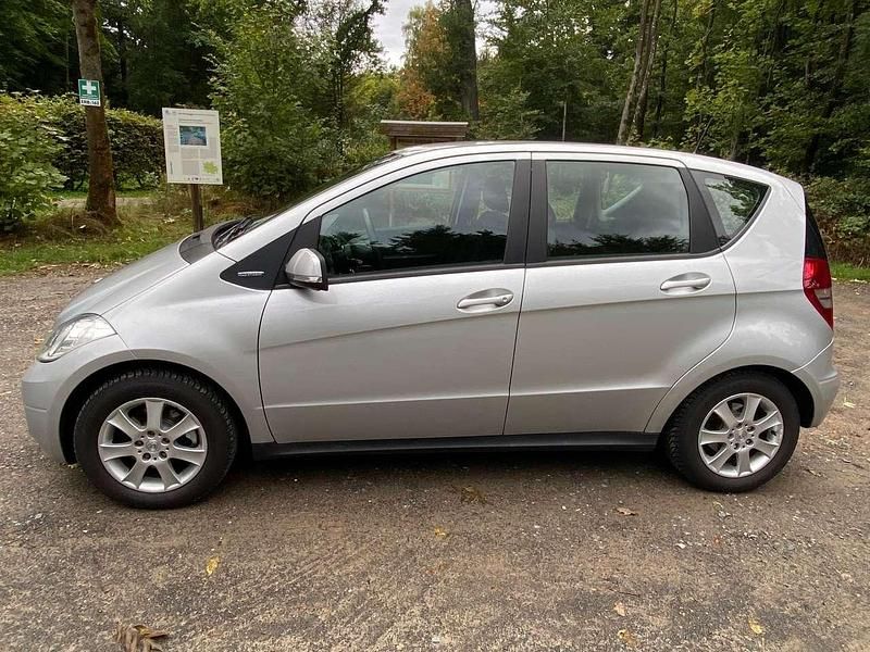Gebraucht Mercedes A160 Elegance 95 PS (69 kW) 2009 Silber Limousine