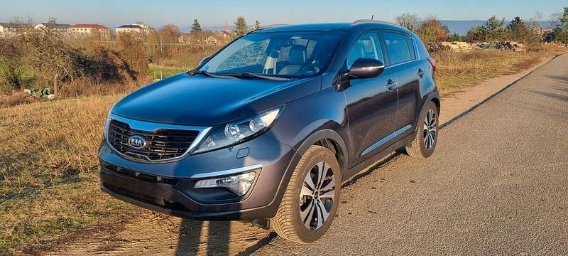 Grau Gebraucht 2011 Kia Sportage Spirit SUV | 12.600 € (Etwas zu teuer) - Bild 1/4