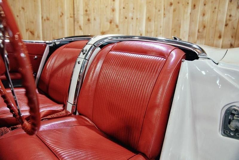 Używany Chevrolet Corvette C1 1961 Biały Kabriolet