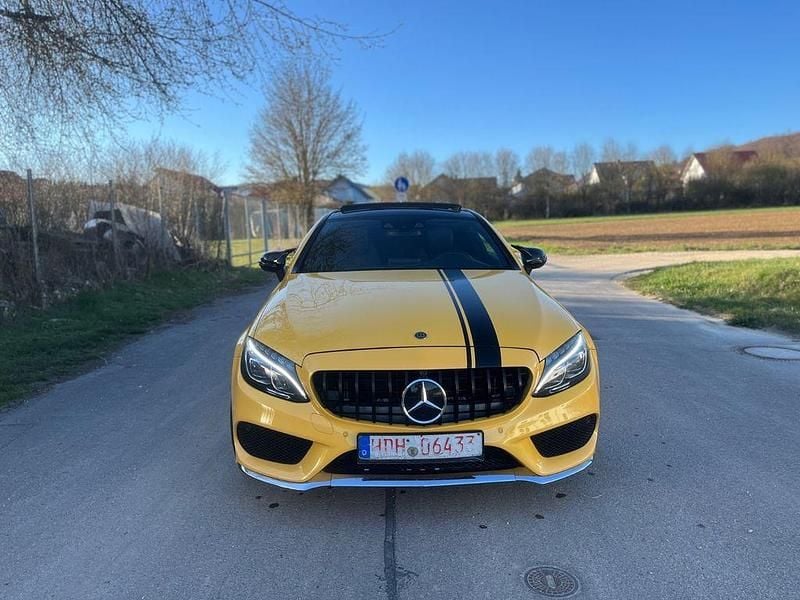 Gebraucht Mercedes C300 245 PS (180 kW) 2016 Gelb Coupé