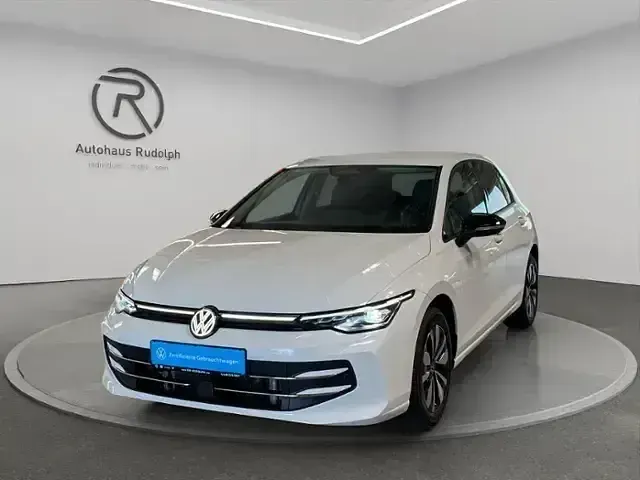 Gebraucht VW Golf VIII Goal 116 PS (85 kW) 2025 Weiss Limousine