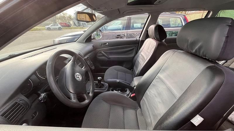 Gebraucht VW Passat 116 PS (85 kW) 2004 Silber Kombi