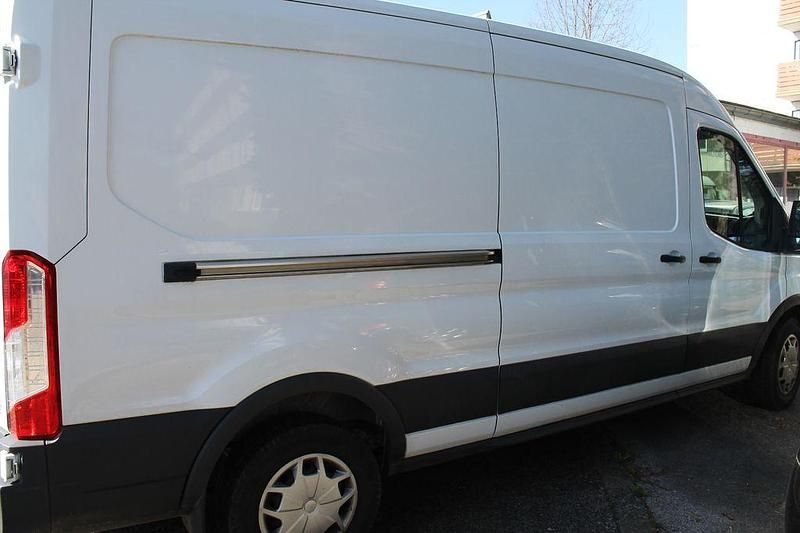 Gebraucht Ford Transit 131 PS (96 kW) 2018 Weiß Limousine