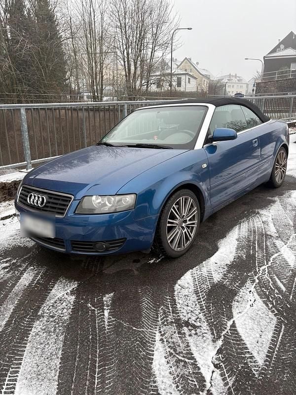 Blau Gebraucht 2002 Audi A4 Cabriolet Cabrio | 4.495 € - Bild 1/4