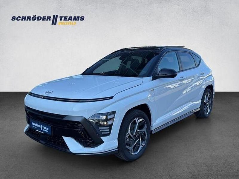 Atlas white / abyss black Neu 2025 Hyundai Kona N Line SUV | 35.780 € (Teuer) - Bild 1/4
