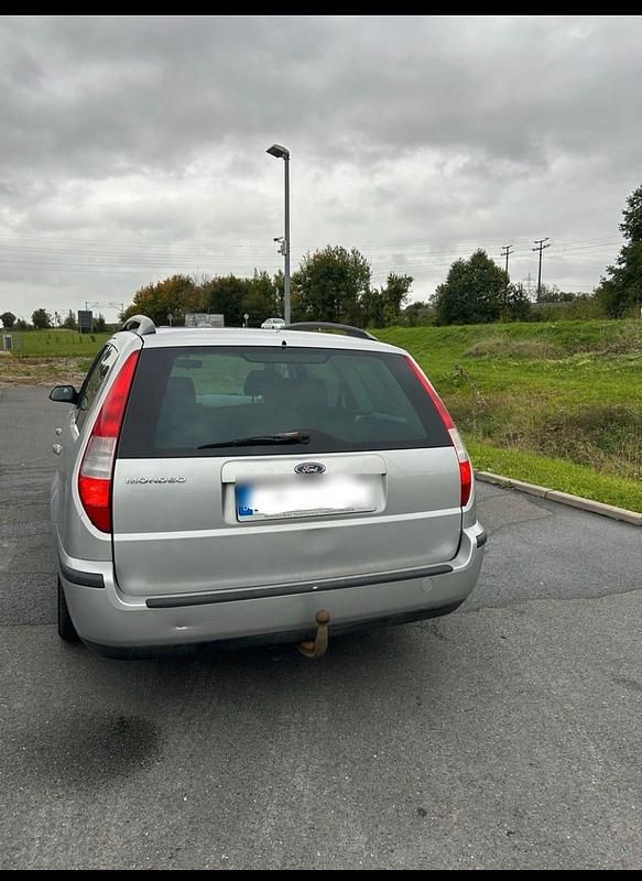Gebraucht Ford Mondeo 145 PS (106 kW) 2003 Silber Kombi