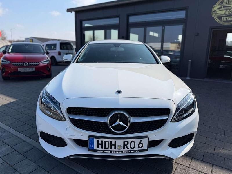 Gebraucht Mercedes C220 170 PS (125 kW) 2016 Polarweiss Coupé
