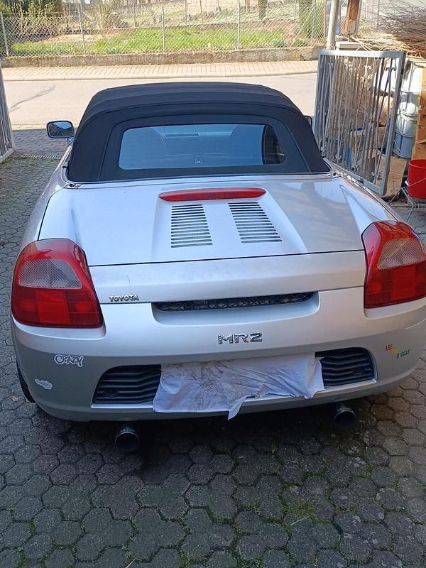 Gebraucht Toyota MR2 140 PS (102 kW) 2000 Silber Cabrio