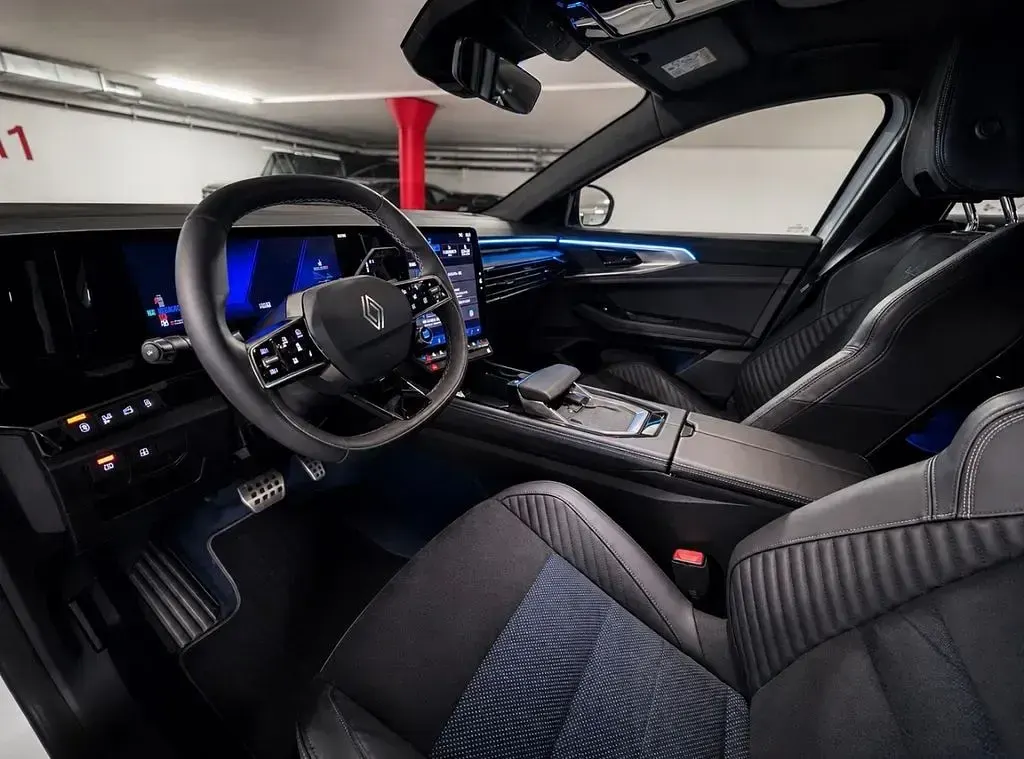 Gebraucht Renault Rafale 300 PS (220 kW) 2025 Weiß SUV