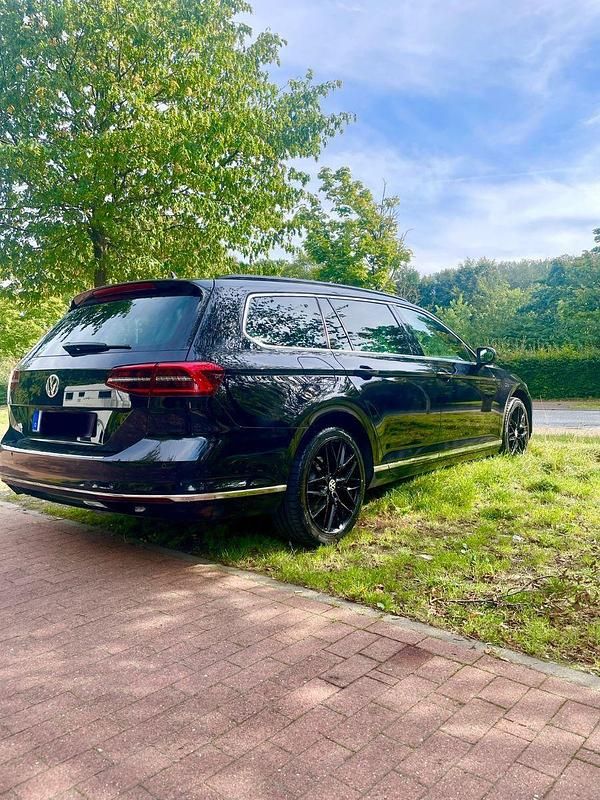 Usata VW Passat 190 CV (139 kW) 2016 Nero Station wagon