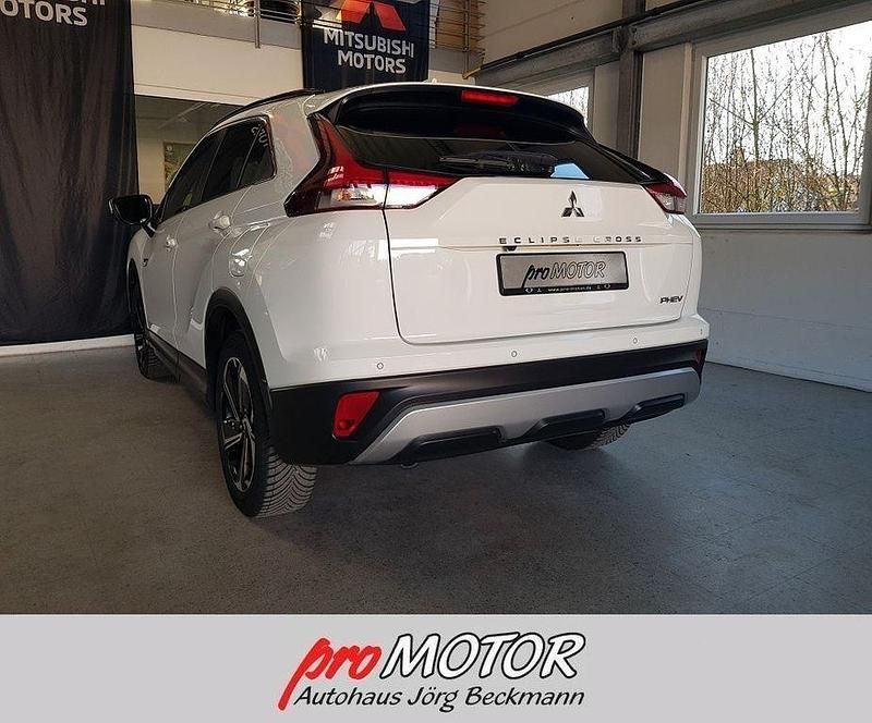 Gebraucht Mitsubishi Eclipse Cross Plus 188 PS (138 kW) 2022 Weiß SUV