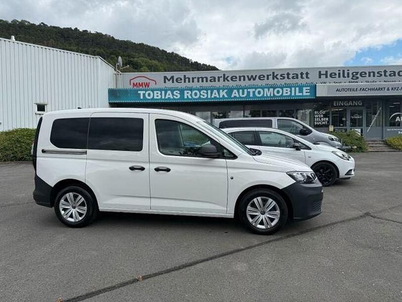 Gebraucht VW Caddy 102 PS (75 kW) 2021 Weiß Van / Kleinbus
