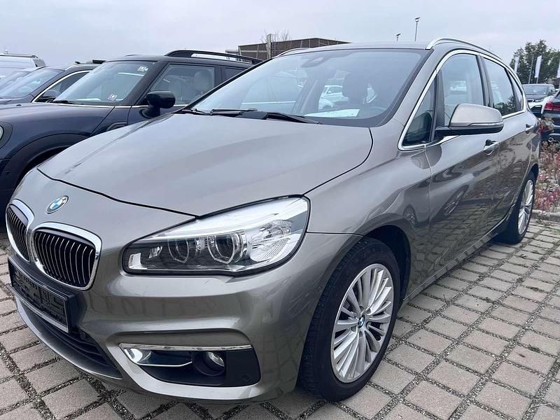 Gebraucht BMW 218 150 PS (110 kW) 2015 Platinsilber metallic Van / Kleinbus