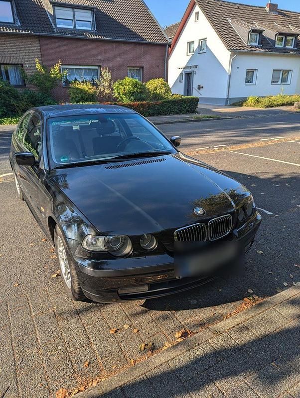 Schwarz Gebraucht 2004 BMW 318 Compact Lifestyle Kleinwagen | 2.000 € (Fairer Preis) - Bild 1/4