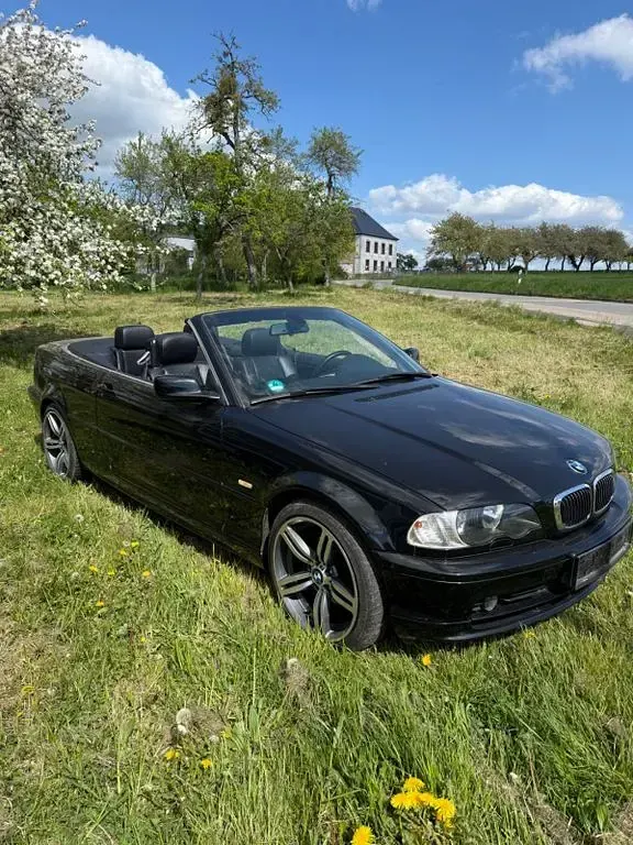 Gebraucht BMW 320 Cabriolet Performance 170 PS (125 kW) 2001 Schwarz Cabrio