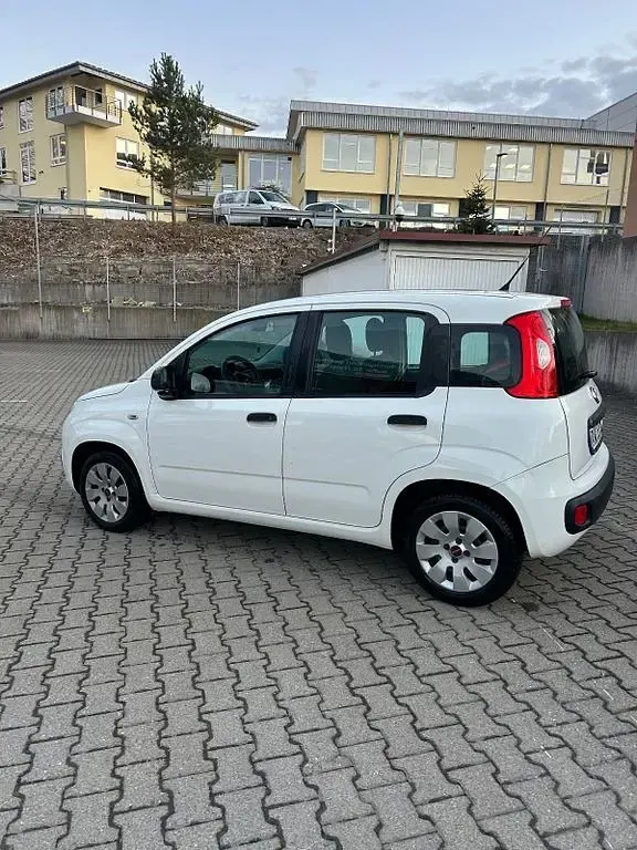 Używany Fiat Panda 69 KM (50 kW) 2013 Biały Hatchback