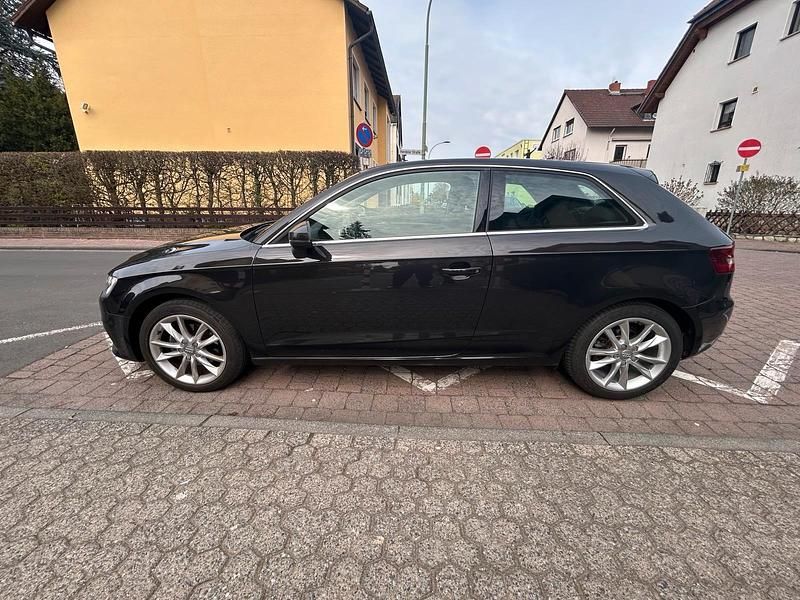 Second-hand Audi A3 2012 Negru Hatchback