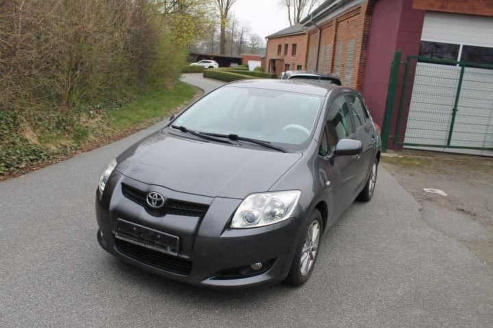 Gebraucht Toyota Auris Life 101 PS (74 kW) 2009 Grau Kleinwagen