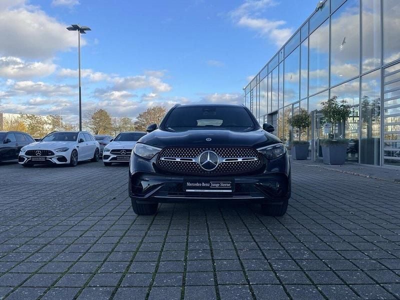 Gebraucht Mercedes GLC300e AMG 204 PS (150 kW) 2024 Schwarz SUV
