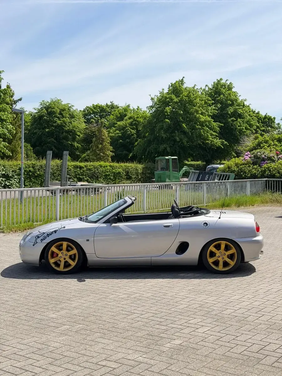 Używany MG F 120 KM (88 kW) 2001 Srebrny Kabriolet