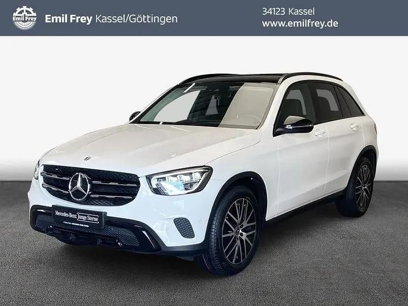 Weiß Gebraucht 2022 Mercedes GLC200 Night SUV | 39.650 € (Fairer Preis) - Bild 1/4