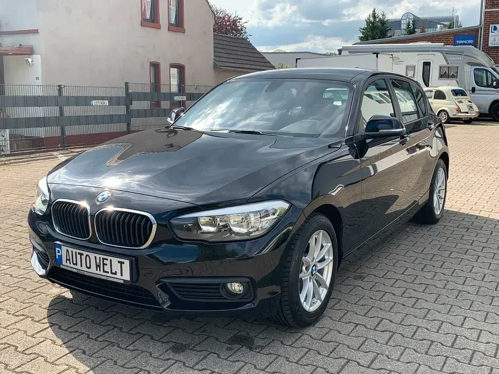 Gebraucht BMW 116 Advantage 109 PS (80 kW) 2018 Schwarz Kleinwagen